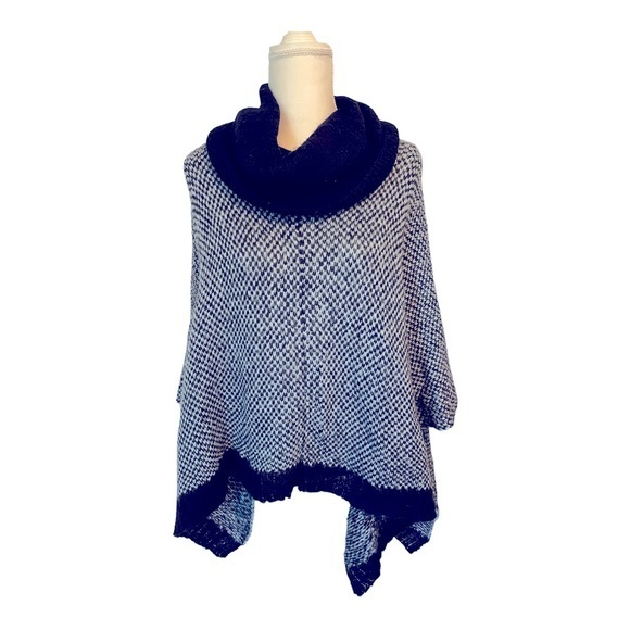 Wooden Ships Woman’s Mohair‎ & Wool Paolo Buendia Knit Poncho, Size S/M - Picture 1 of 6